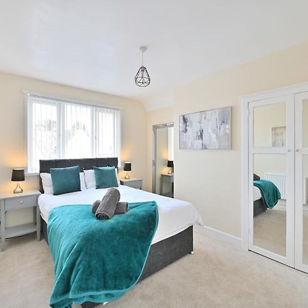 Willa Sleek And Stylish 3 Bed In Bolton - Garden - Parking Zewnętrze zdjęcie