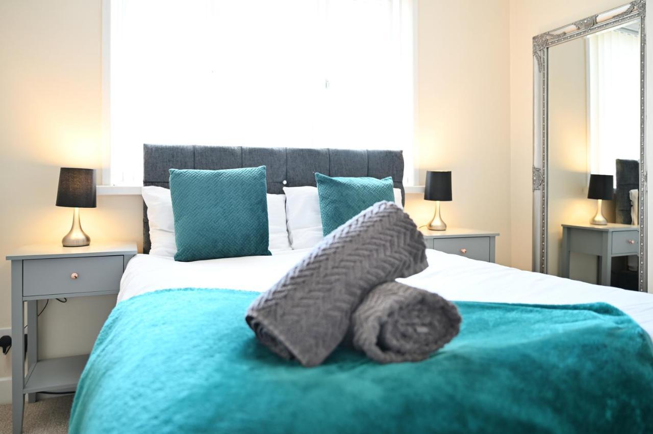 Willa Sleek And Stylish 3 Bed In Bolton - Garden - Parking Zewnętrze zdjęcie