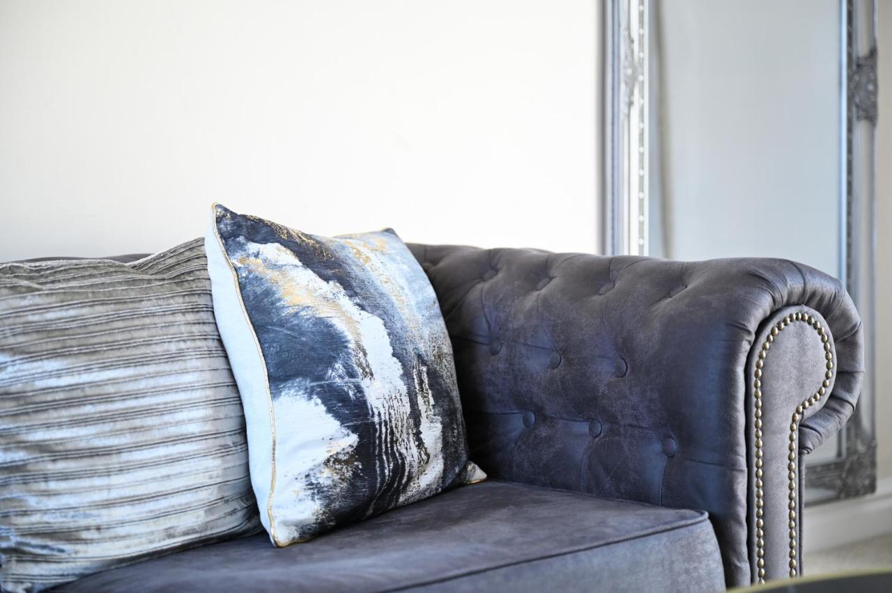 Willa Sleek And Stylish 3 Bed In Bolton - Garden - Parking Zewnętrze zdjęcie