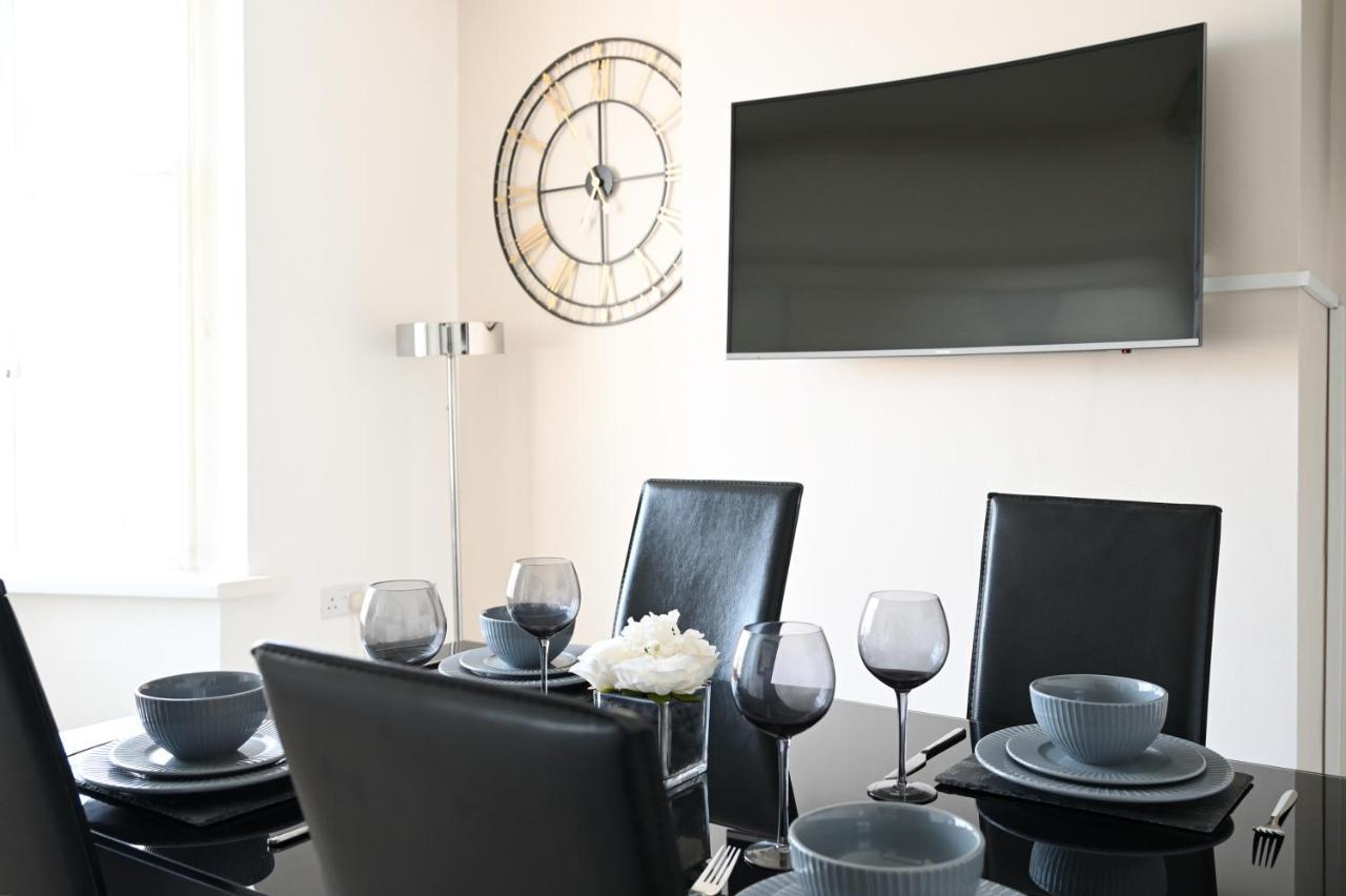 Willa Sleek And Stylish 3 Bed In Bolton - Garden - Parking Zewnętrze zdjęcie
